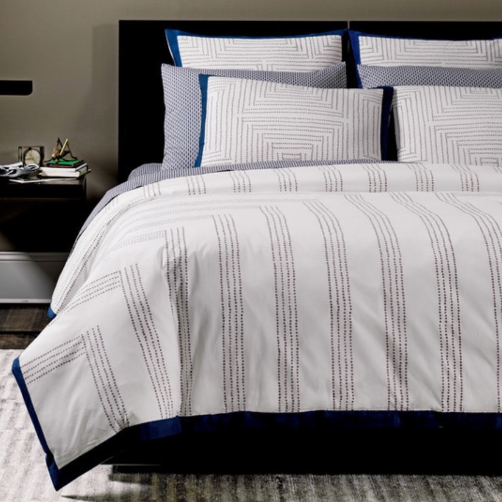 Dwell Studio King Duvet and 2 King Shams, 100% cotton, 200 thread count.